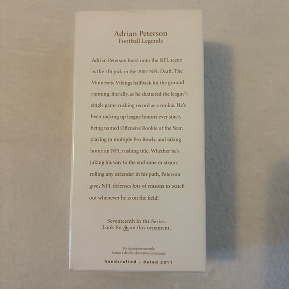 Hallmark Keepsake Ornament: Football Legends Series: Adrian Peterson - Picture 4 of 16